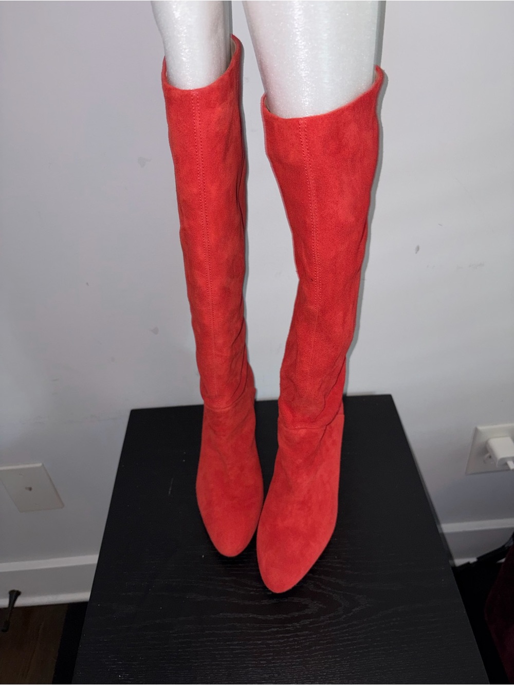 Red Suede Knee-High Block Heel Women's Boots - Picture 3 of 7